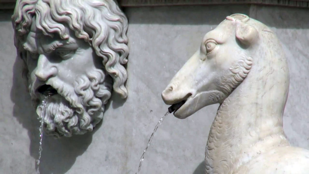 dettaglio della Fontana dell'Ercole di Sessa Aurunca
